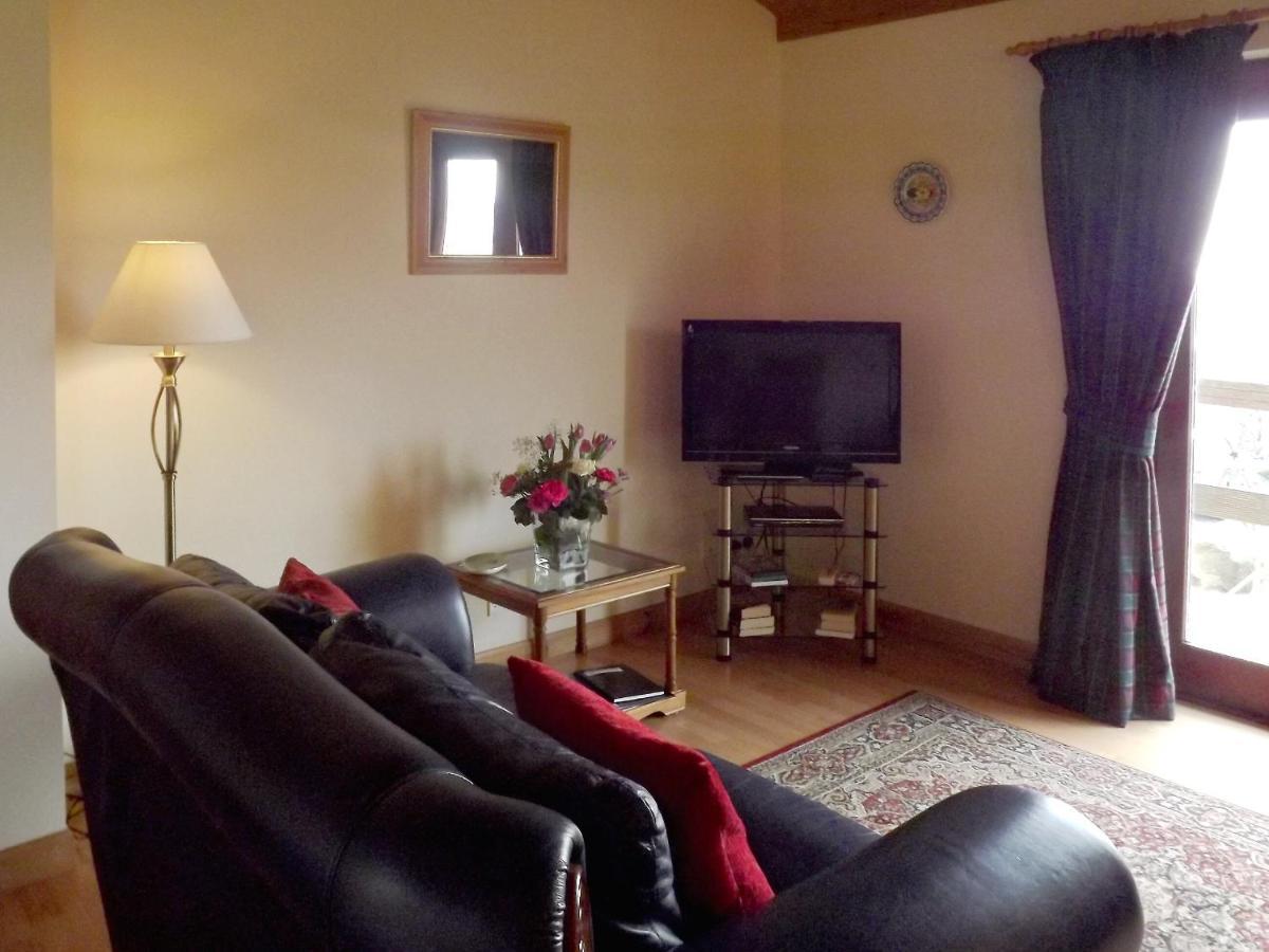 Ben Alder Lodge Milton of Campsie Экстерьер фото