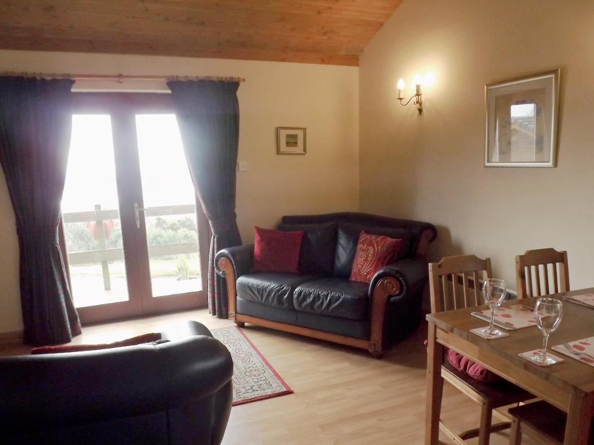 Ben Alder Lodge Milton of Campsie Экстерьер фото
